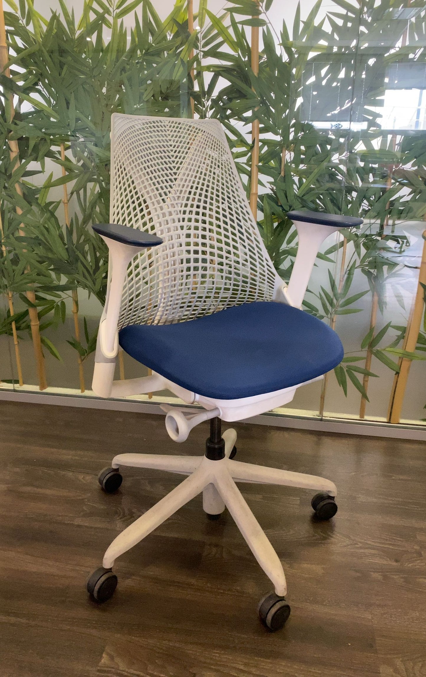 Fauteuil de Bureau Herman Miller Sayl avec Accoudoirs