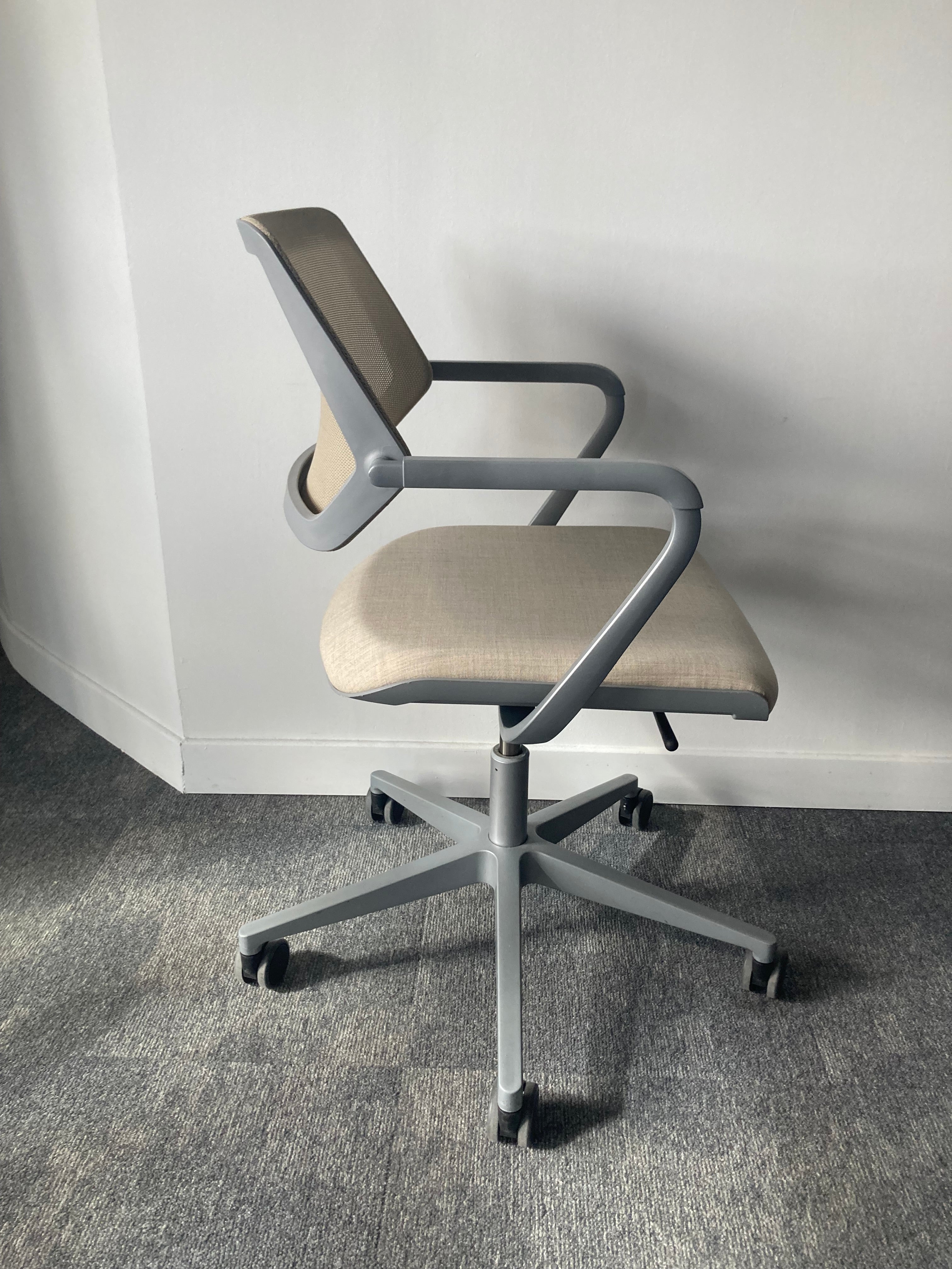 chaise steelcase serie qivi