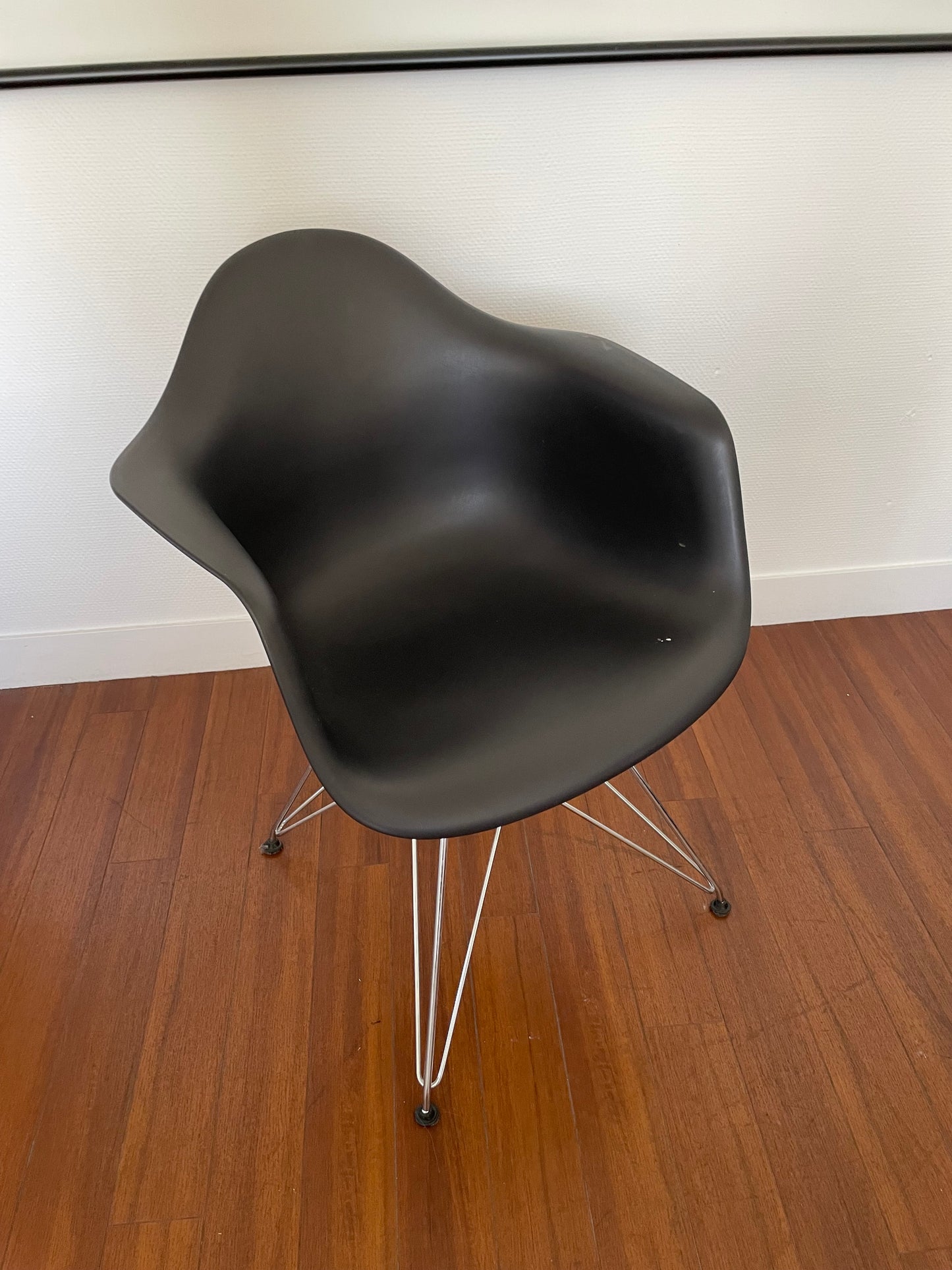 Chaise Vitra noire